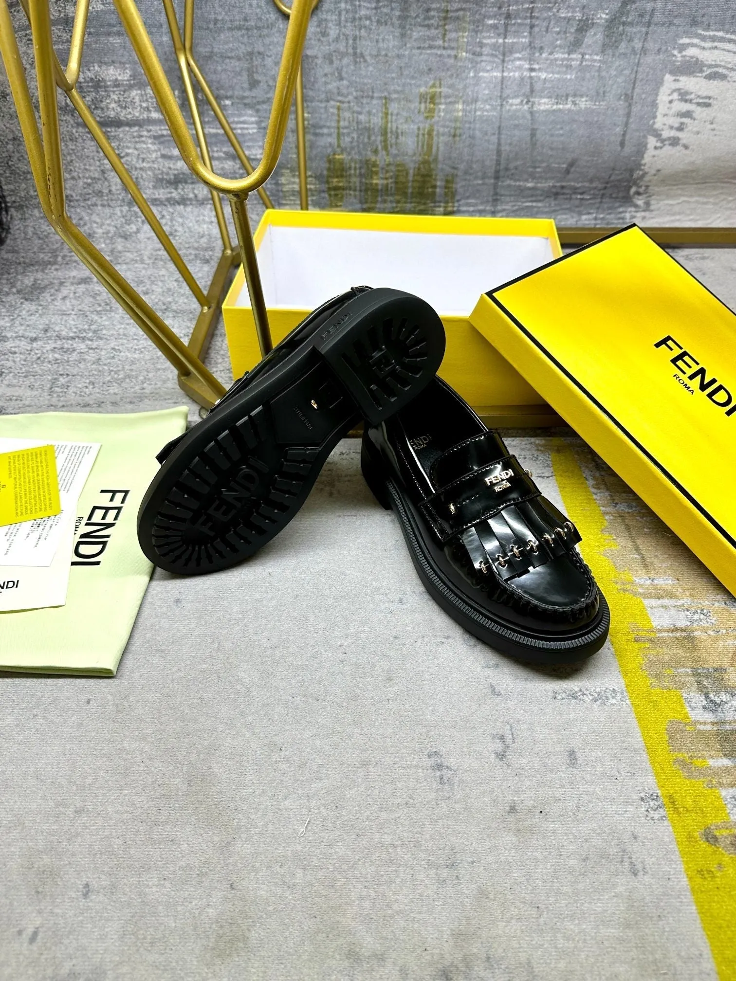 BAGUETTE CALFSKIN HARDWARE Great discounts BLACK FENDI WITH Express shipping IN GOLD LOAFERS FENDI
