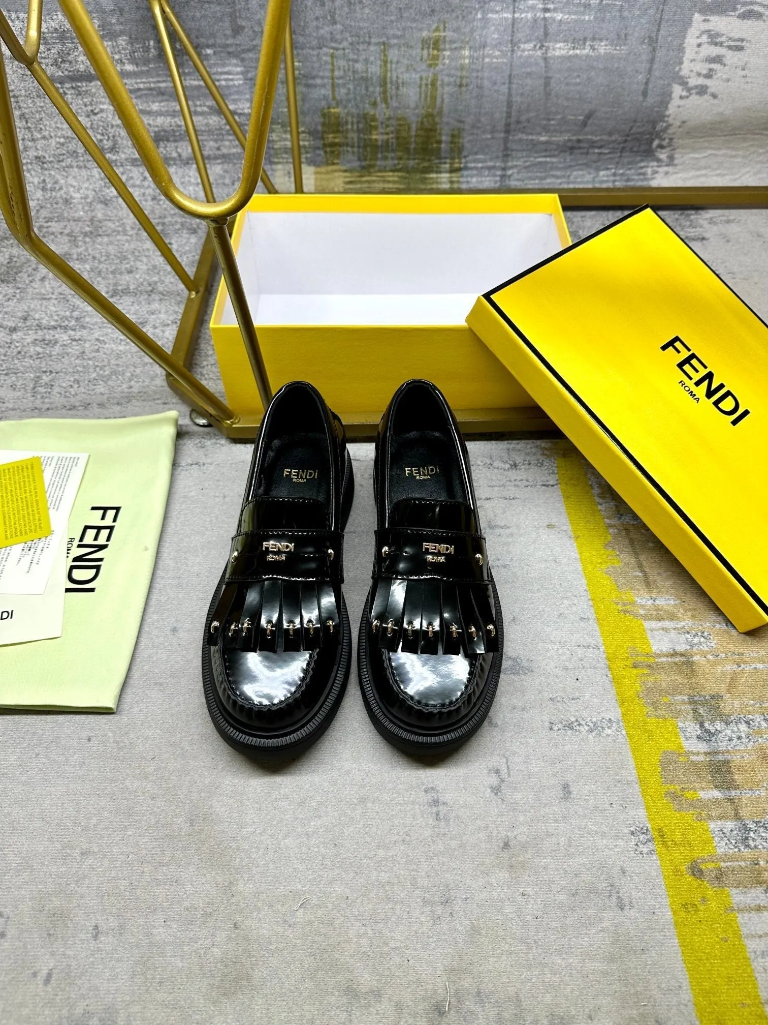 BAGUETTE CALFSKIN HARDWARE Great discounts BLACK FENDI WITH Express shipping IN GOLD LOAFERS FENDI