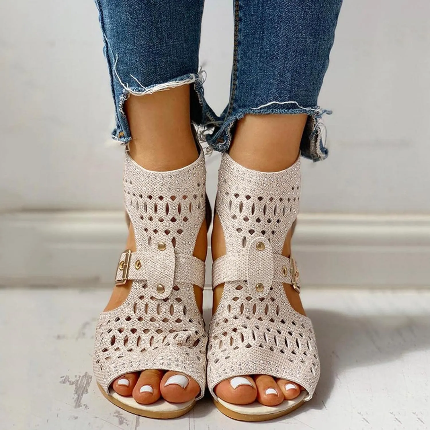 Hbeylia Flat Sandals for Women,Rhinestones Hollow Out Peep Toe Cross Strap Sandals for Womens Glitter Zipper Roman Gladiator Sandals Shoes Summer Casual Daily Sandals