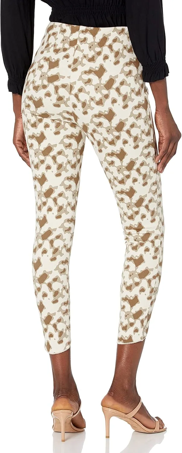 Lyssé Women's Lynette Scallop Edge Denim Pattern
