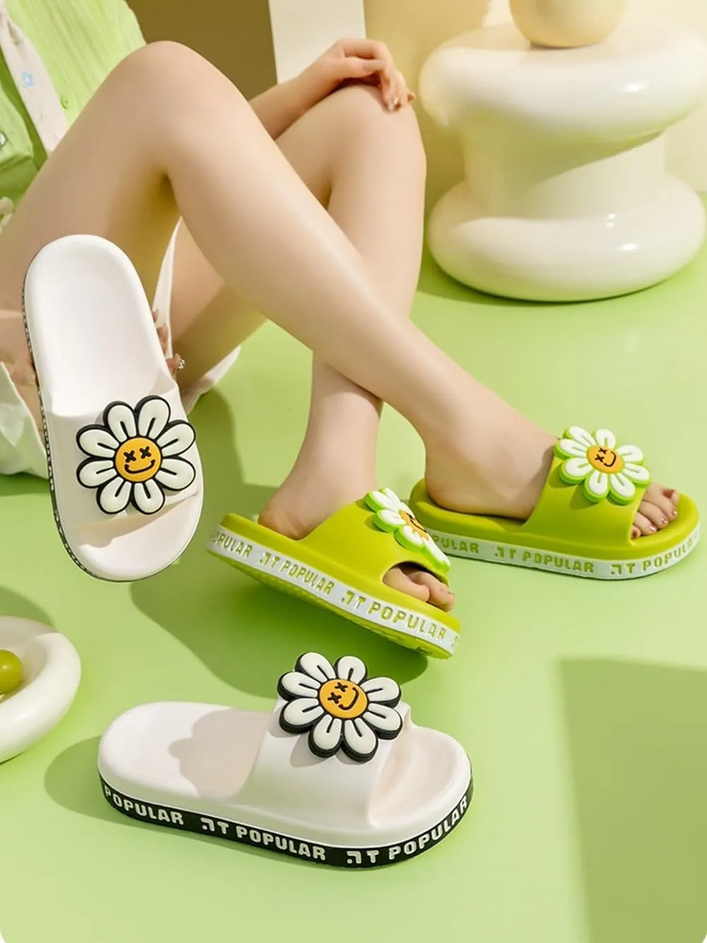 Sunflower Slippers for Women Indoor Outdoor Beach Travel Slides Shower Sandals Cushioned Thick Sole Y2k Aesthetic Cute