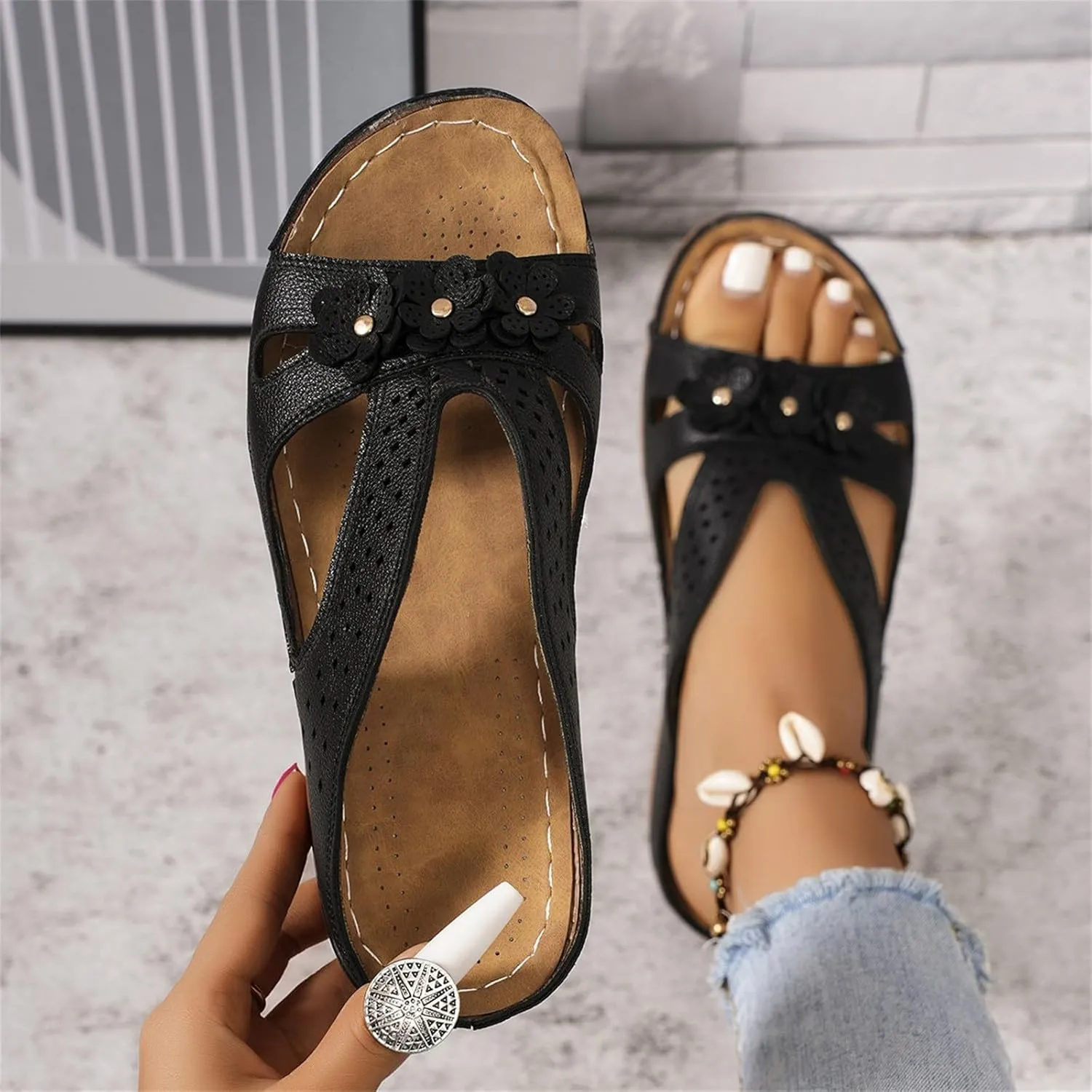 Women's Wide Width Sandals for Beach Walking Summer Fancy Flower Slippers with Arch Support Flat Slides